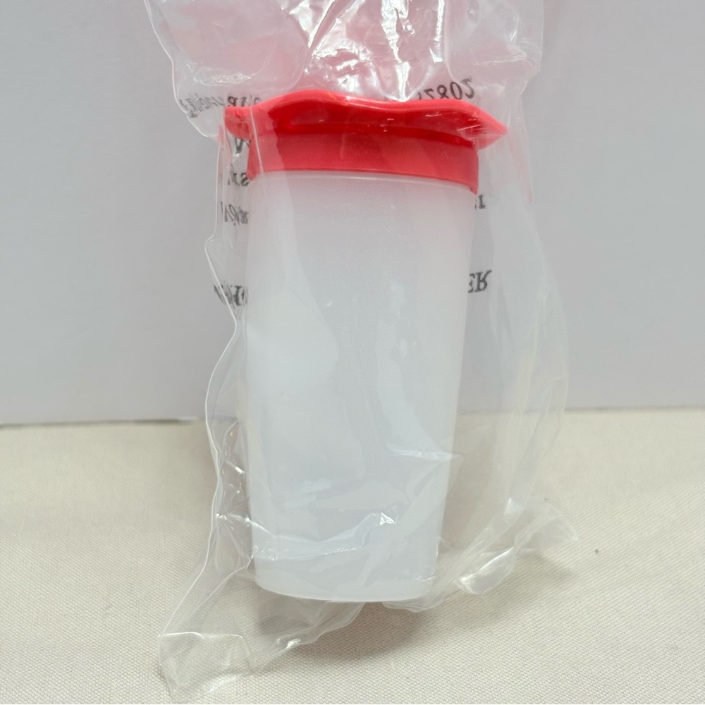 Tupperware open house Red Salt & Pepper Shaker Set